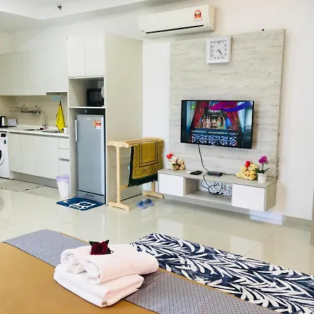 Studio I-Soho D'Gunduls Homestay By Dgh I-City Shah Alam Exterior photo