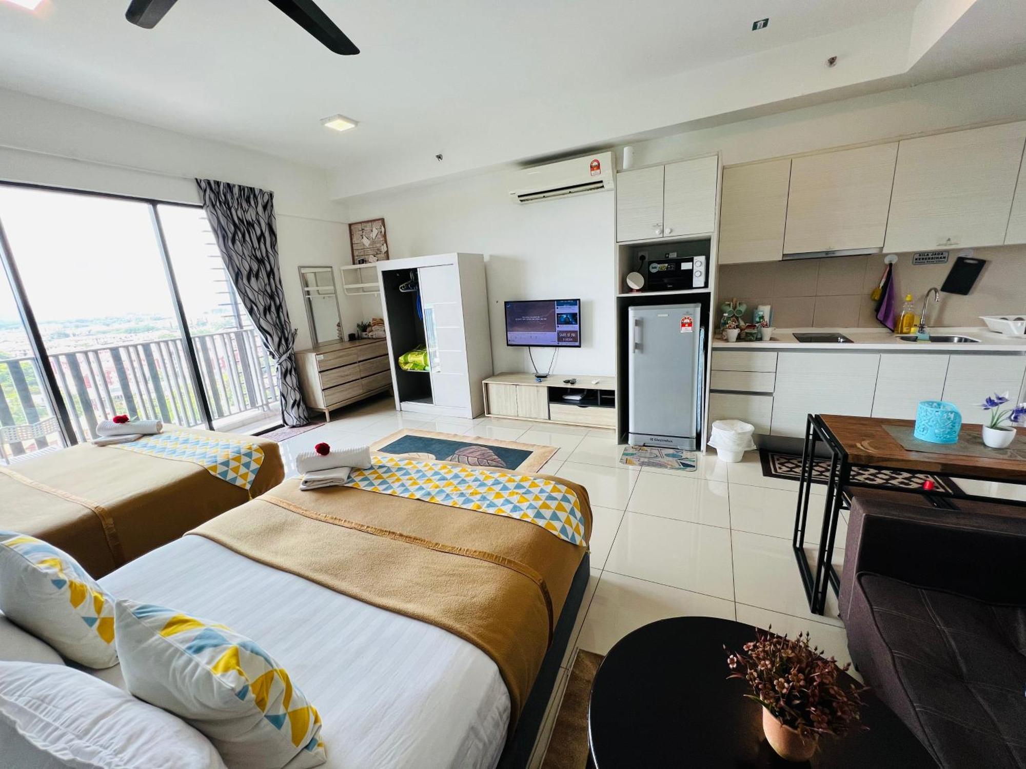I-soho D'gunduls By Dgh I-city