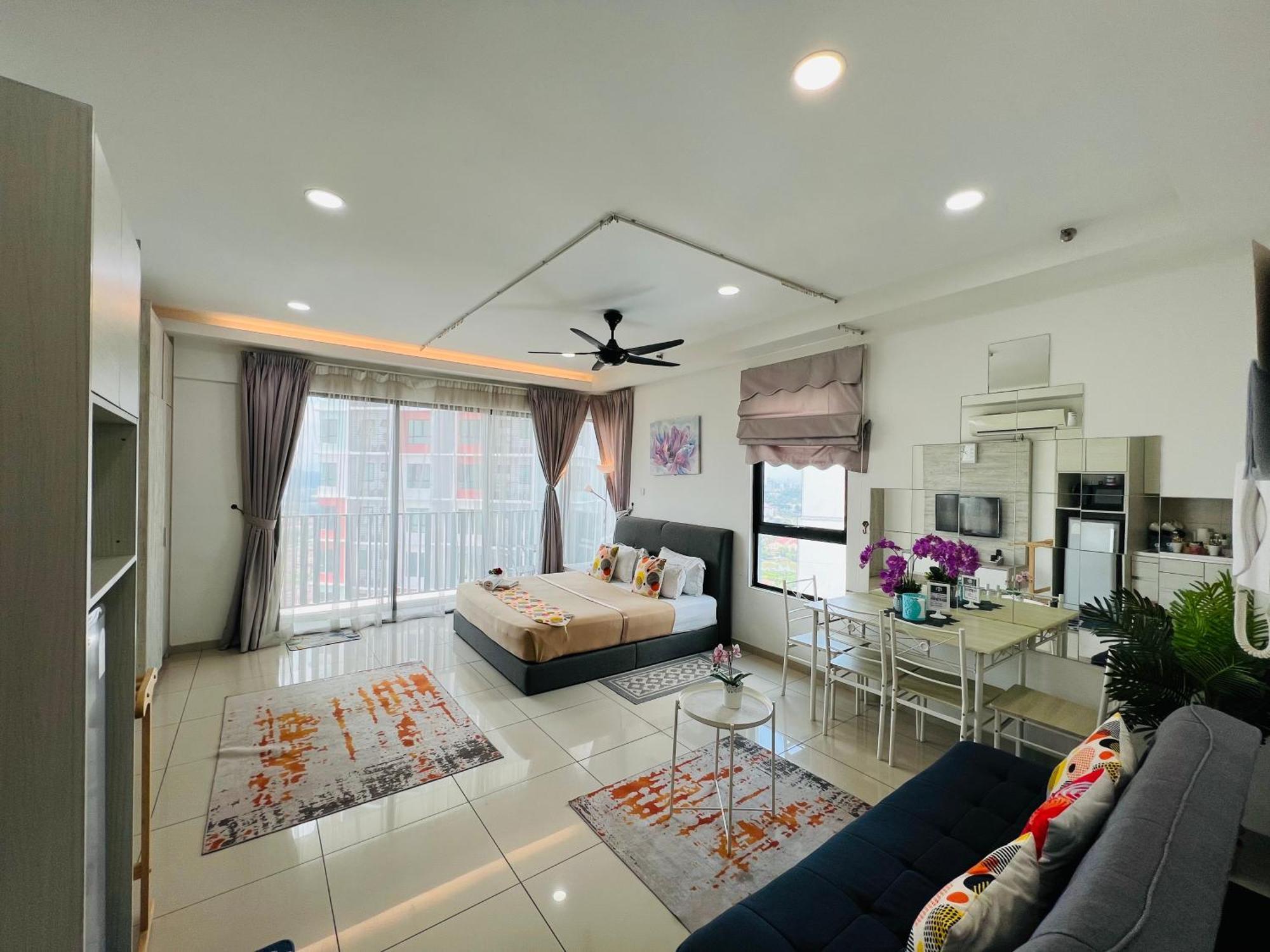 I-soho D'gunduls By Dgh I-city *
