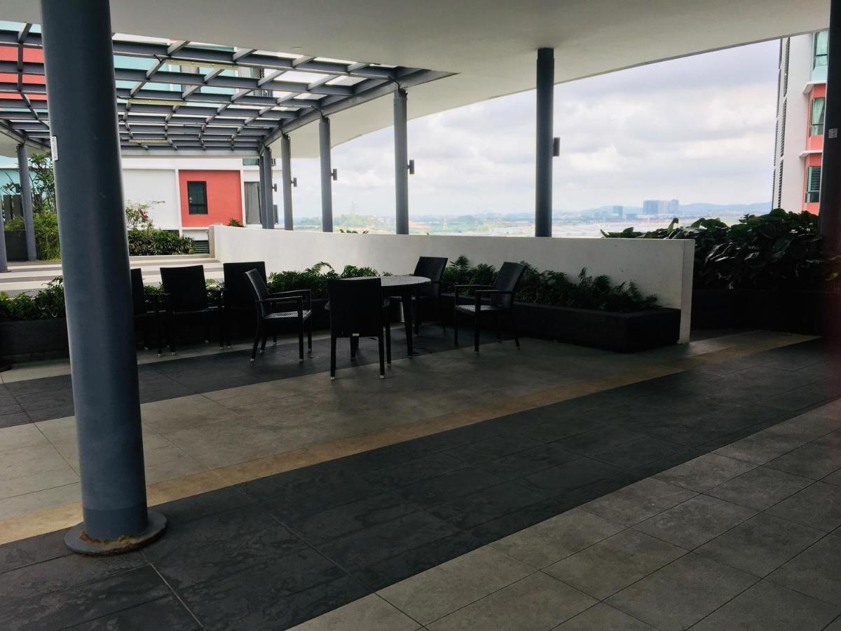 I-soho D'gunduls By Dgh I-city Apartment